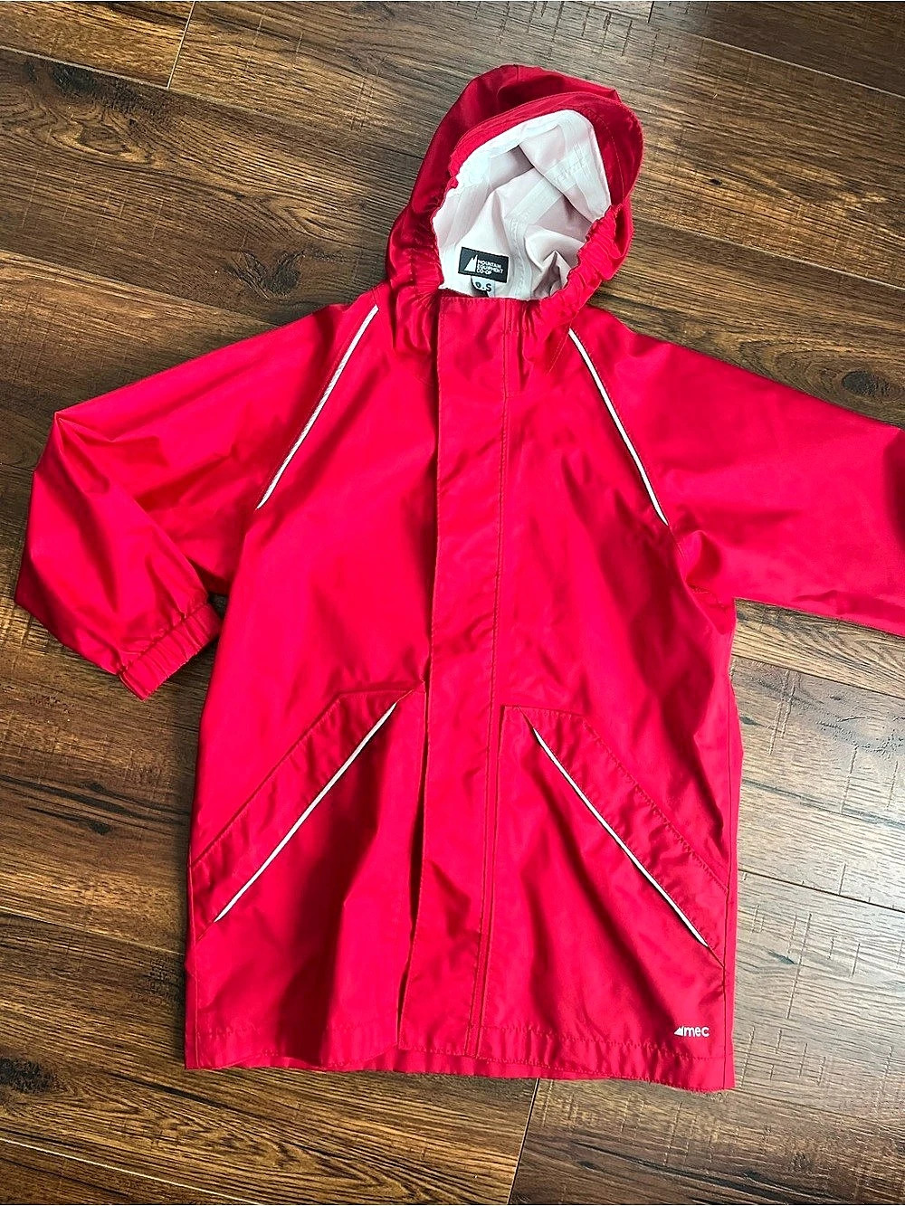 Mountain Equipment Co-op MEC Kids Long Raincoat Jacket Fall Red size 6
